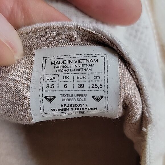 ROXY BRAYDEN WHITE SLIP-ON CANVAS SHOES, SIZE 8.5 - Picture 8 of 8